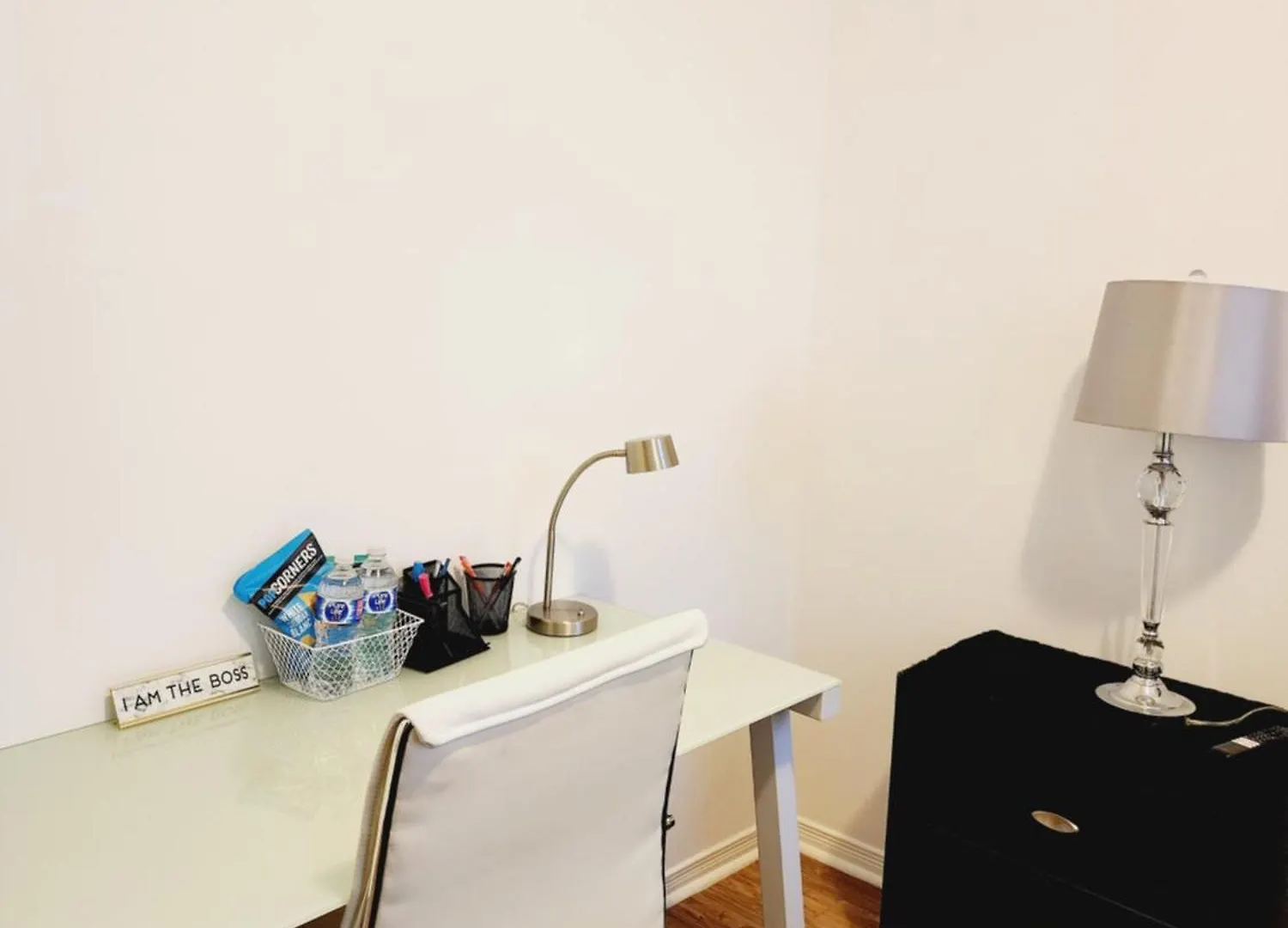 Beautiful Townhouse Near Yorkdale Mall, Wilson Subway अपार्टमेंट